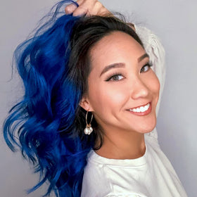 MANIC PANIC hair dye colour chart with Shocking Blue
