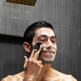 MANSCAPED The Face Buffer in a travel kit