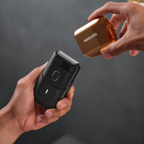 MANSCAPED The Handyman™ Compact Face Shaver waterproof feature