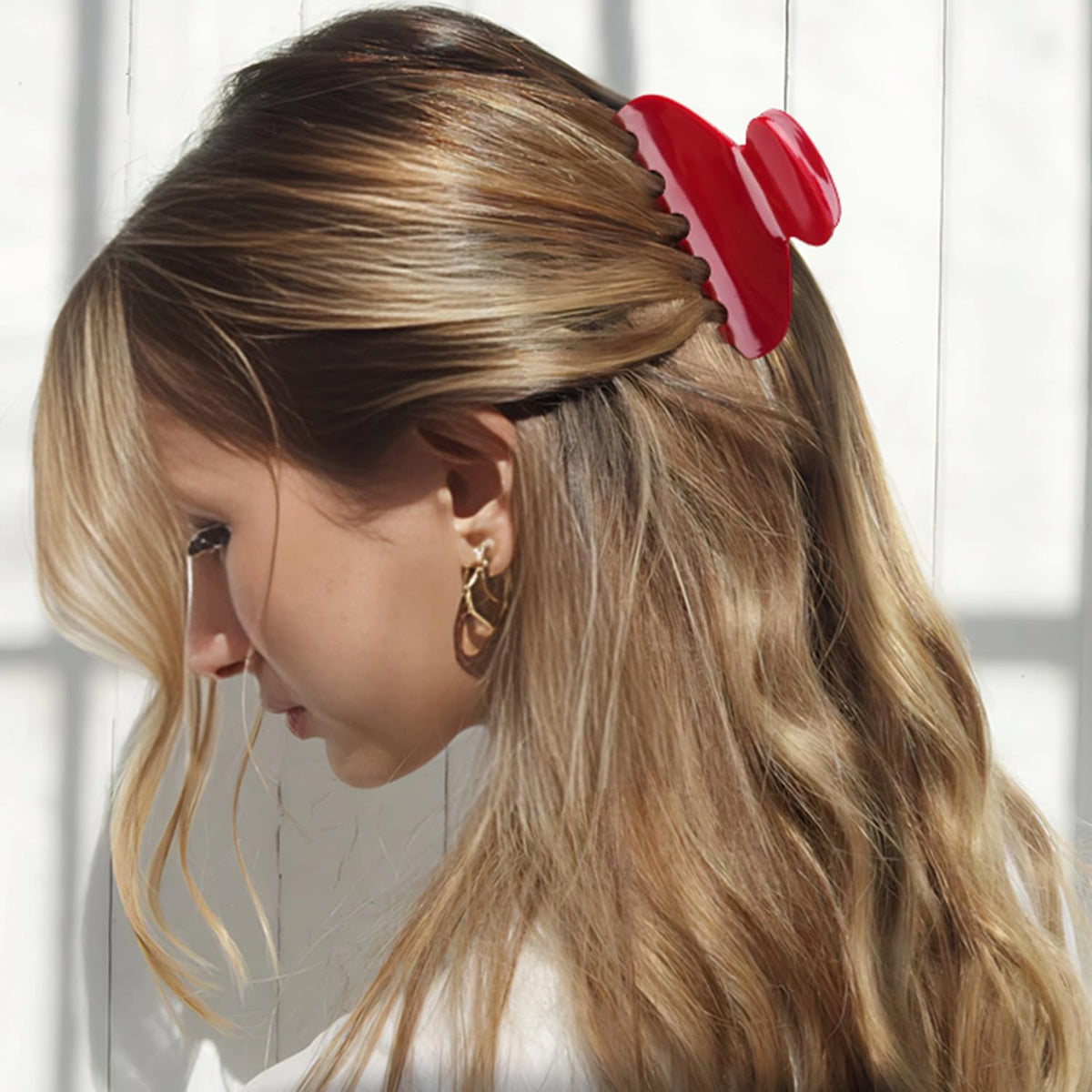 MAORULU Medium Acetate Hair Claw Clip on a vanity table