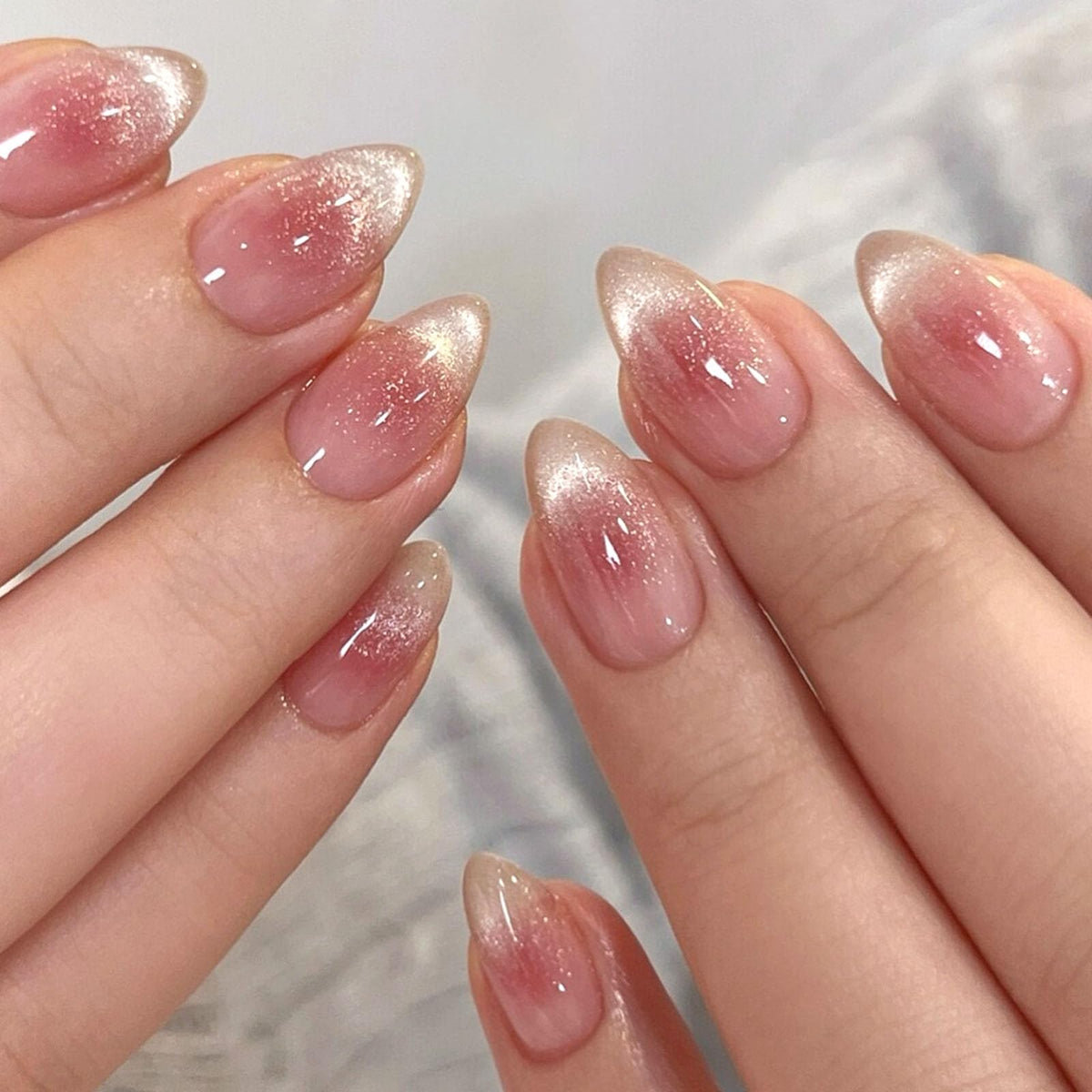 MAOTTIE Cat Eye Press On Nails pink gradient front view
