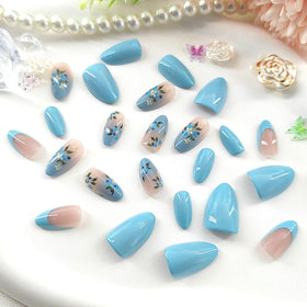 MAOTTIE Press On Nails in various sizes displayed