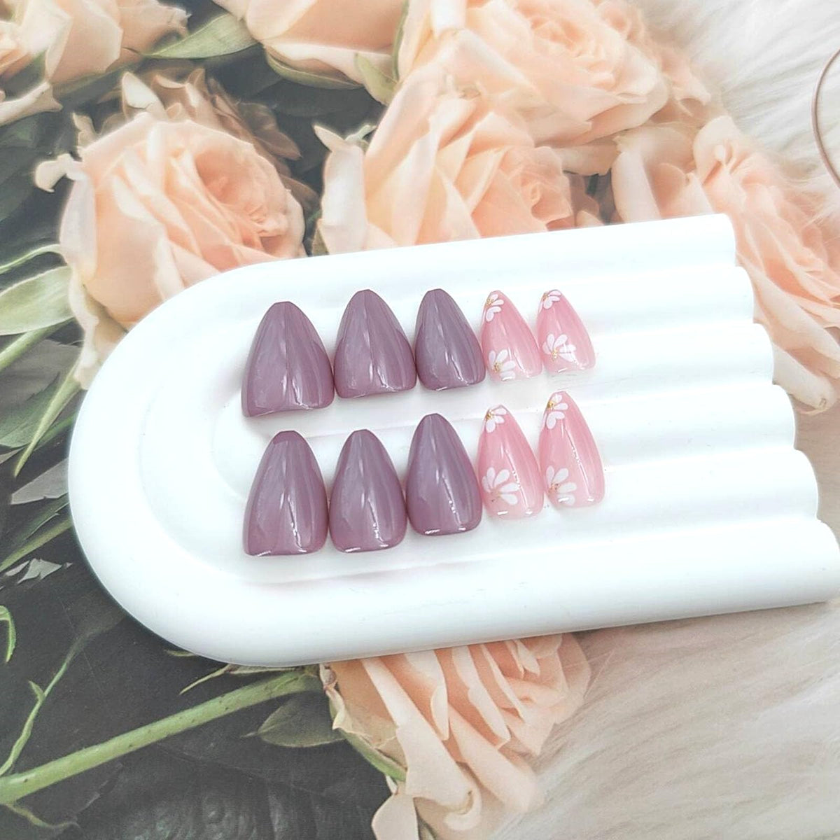 MAOTTIE Short Almond Press On Nails with jelly glue stickers and mini nail file
