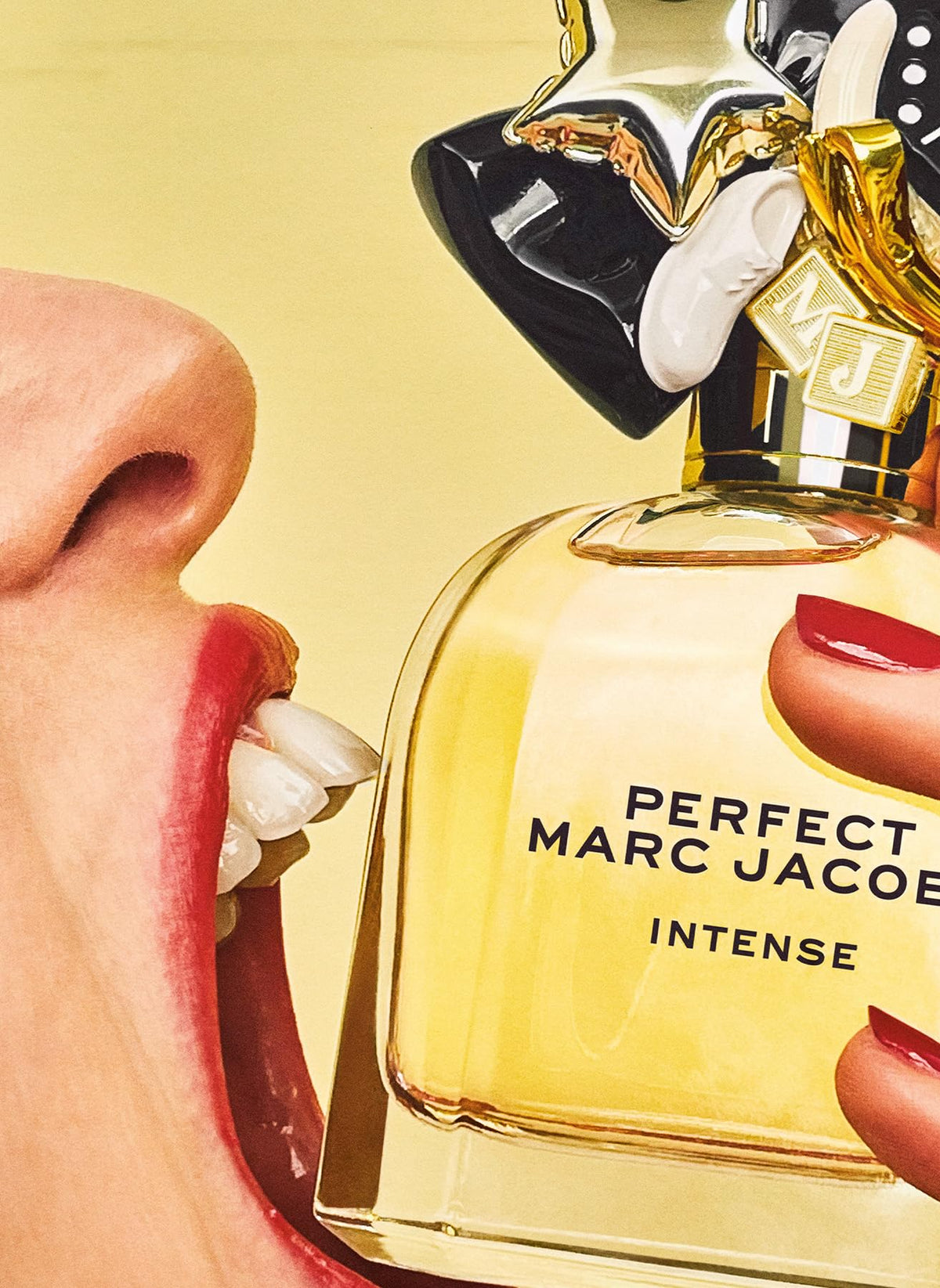 Marc Jacobs Perfect Intense Eau de Parfum bottle with floral background