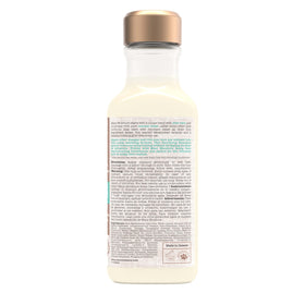 Maui Moisture Scalp Care Clarifying Shampoo close-up of texture