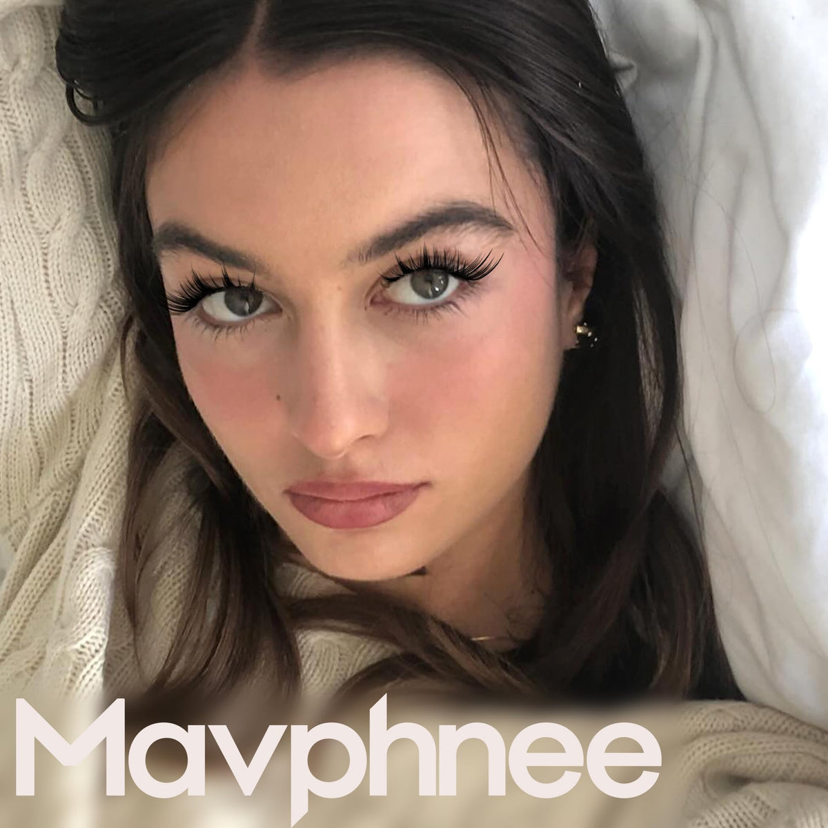 Mavphnee Fox Eye Lash Clusters left and right eye arrangement