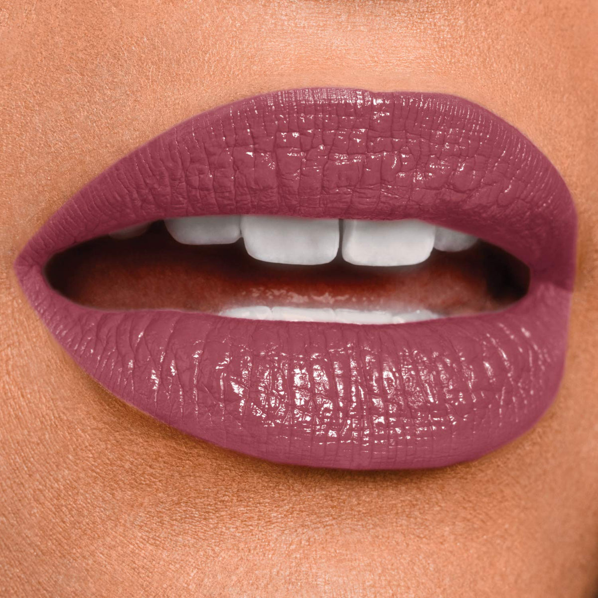 MAYBELLINE Super Stay 24 Liquid Lipstick Wear On Wildberry with balm