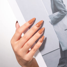 MAYCHAO Gel Nail Polish 15ml Caramel with LED lamp