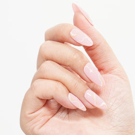 MAYCHAO Gel Nail Polish 15ML Creamy Pink application on nails