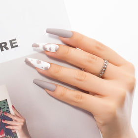 MAYCHAO Gel Nail Polish on manicured nails