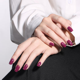 MAYCHAO Vino Red Gel Nail Polish 15ML application on nails