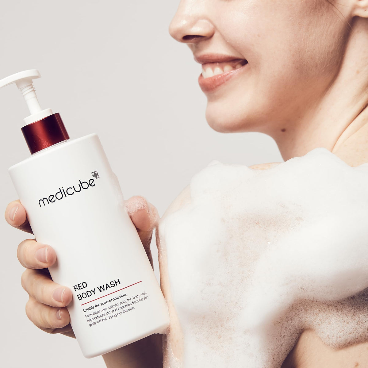 medicube Red Body Wash 480g side view showing packaging