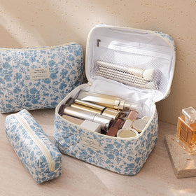 Medium size HBselect makeup bag in floral pattern