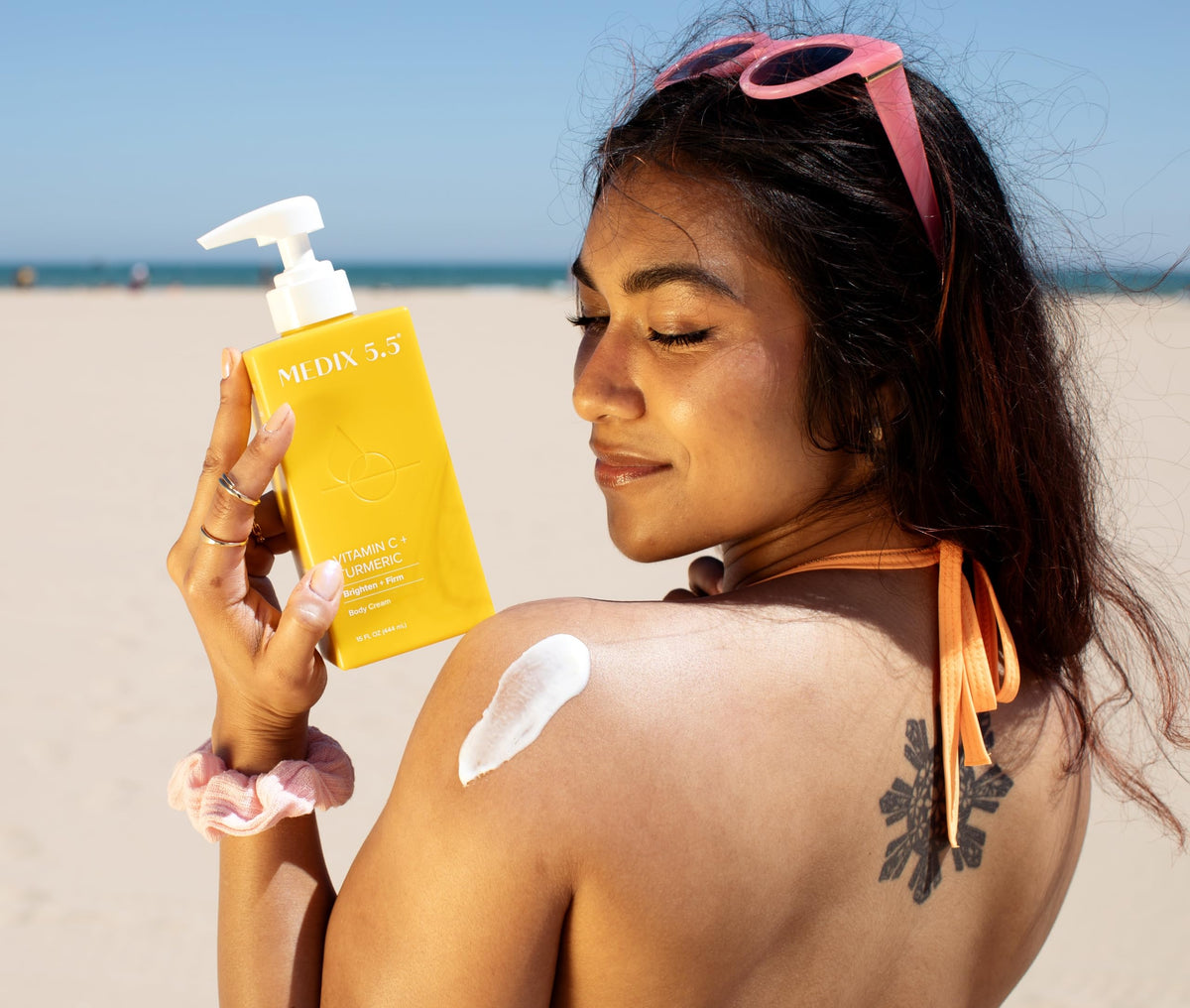Medix 5.5 Vitamin C Cream Body Lotion with fresh ingredients