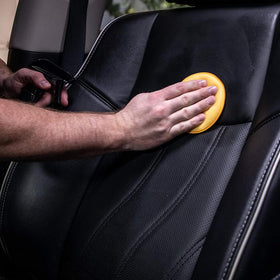 Meguiar's Gold Class Leather Conditioner Spray packaging details