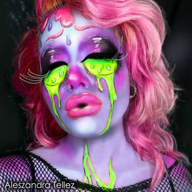 Mehron Paradise Makeup AQ Purple body paint applied to face