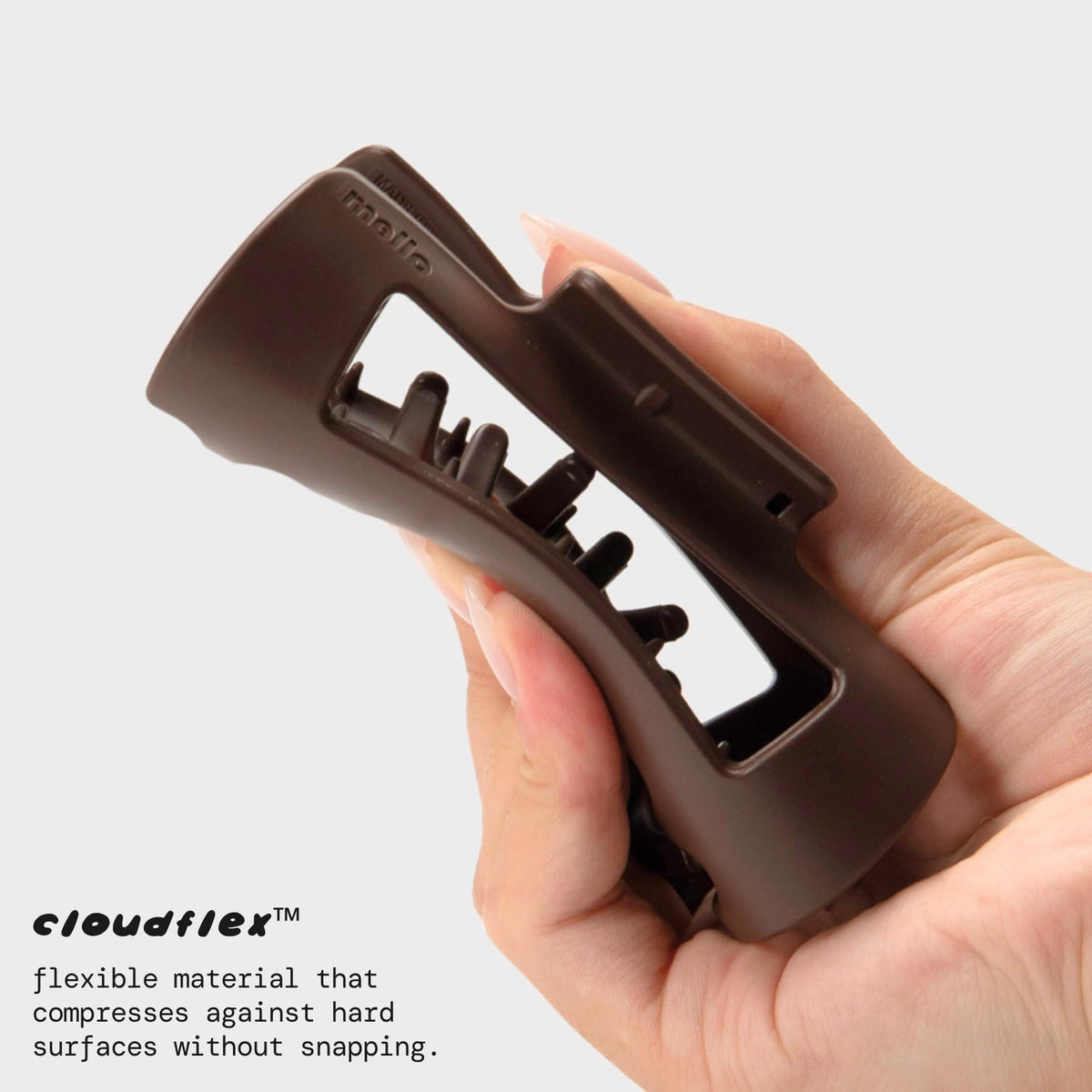 MELLO Medium Hair Clip dark brown side view