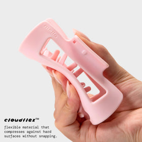 MELLO Medium Hair Clip showing flexible design and matte finish