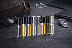 Men's cologne sampler set with eight fragrance vials