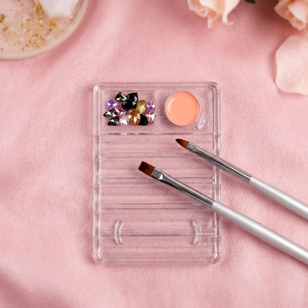 Mixing palette and pen holder from GASRONS nail art set