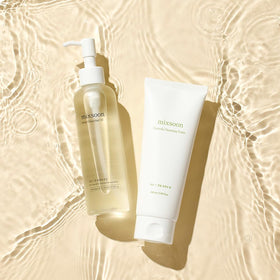 mixsoon Cica Cleansing Foam texture close-up