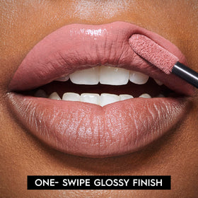 Model applying URBAN DECAY Vice Lip Bond Lipstick