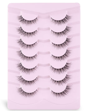 Model wearing Ukrizi Natural Lashes with a cat eye look