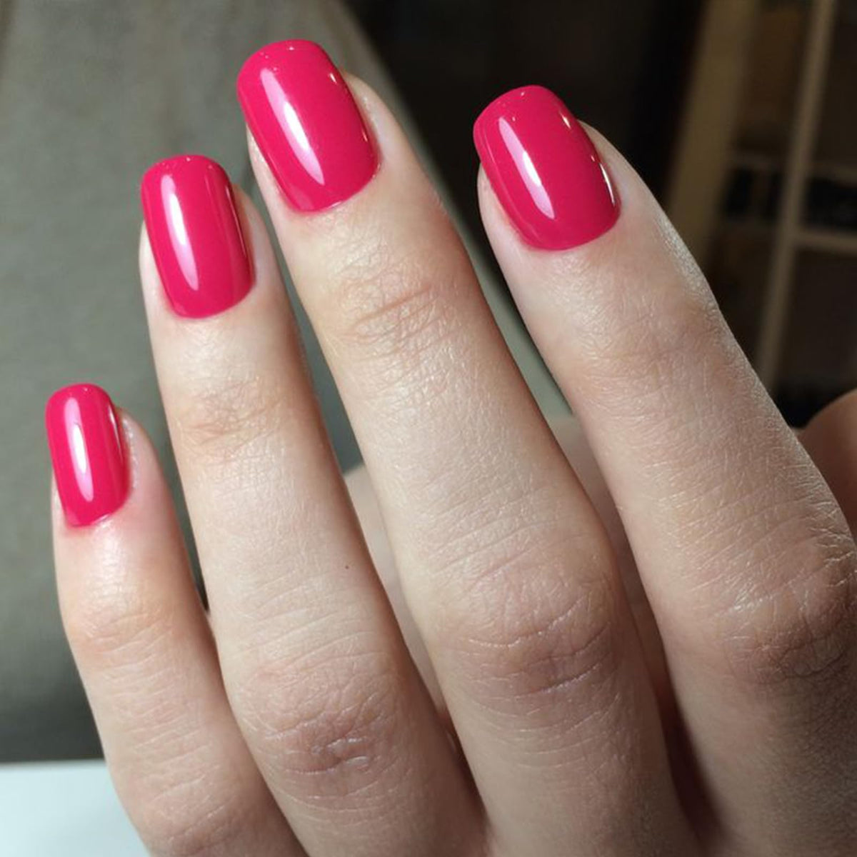 Modelones Chrome Pink Press on Nails kit front view with 32 pieces