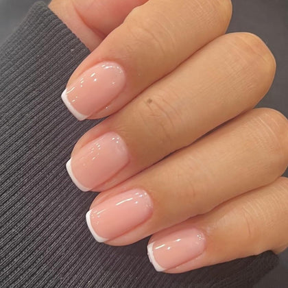 modelones Extra Short Press on Nails front view with French tips