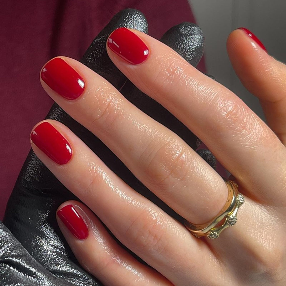 modelones Extra Short Press On Nails packaging with accessories