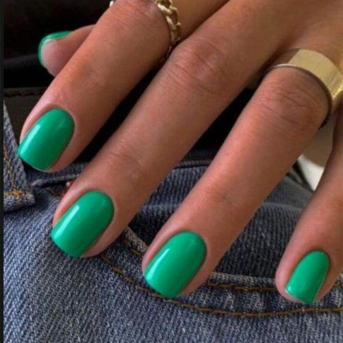 modelones Green Neon Press on Nails short square front view