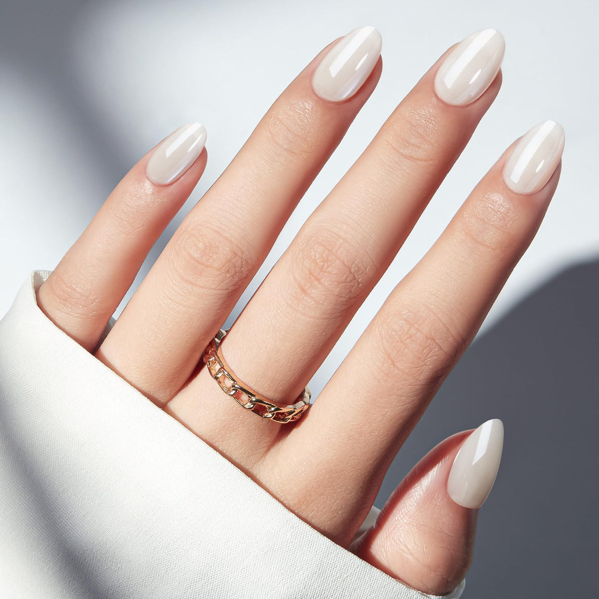 modelones Press on Nails Short Chrome White close-up of nails