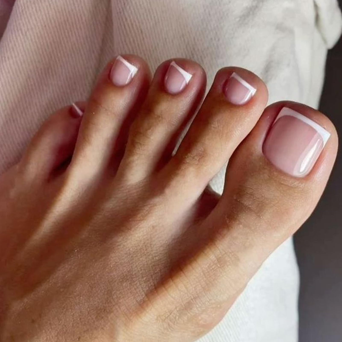 modelones Press on Toenails Short Pink French Tip packaging