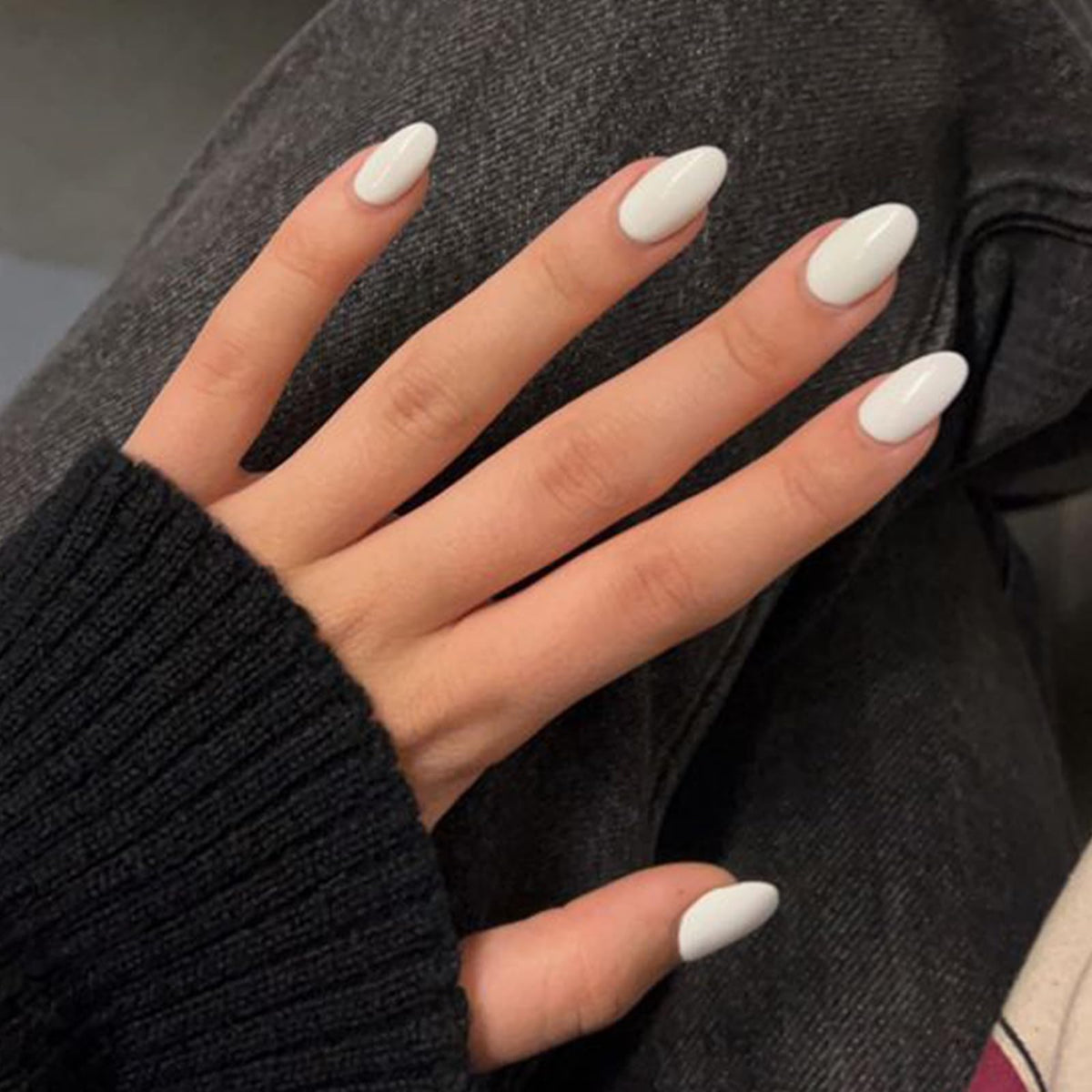 modelones Short Press on Nails Kit with 32 reusable oval nails