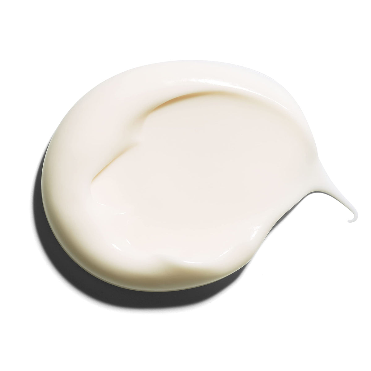 Murad Essential-C Day Moisture SPF 30 application on skin