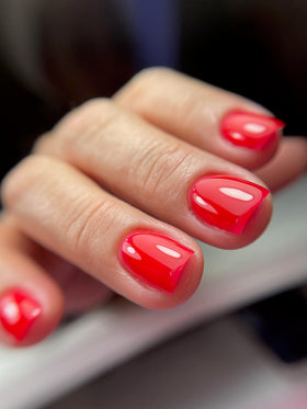 Nail art using IN.HYPE Hard Builder Gel 132g Rouge