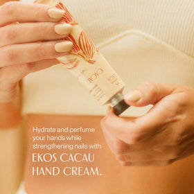 natura Ekos Cacau Hand Cream applied on hands