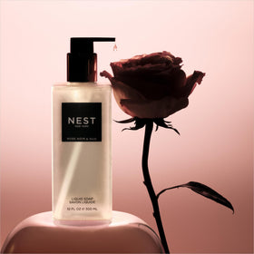 NEST New York Liquid Soap Rose Noir & Oud pump close-up