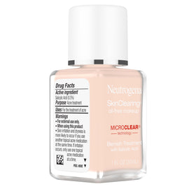 Neutrogena SkinClearing Liquid Foundation Natural Ivory 20 with other beauty products