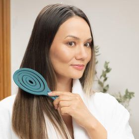 Ninabella Detangler Brush Petrol Blue packaging