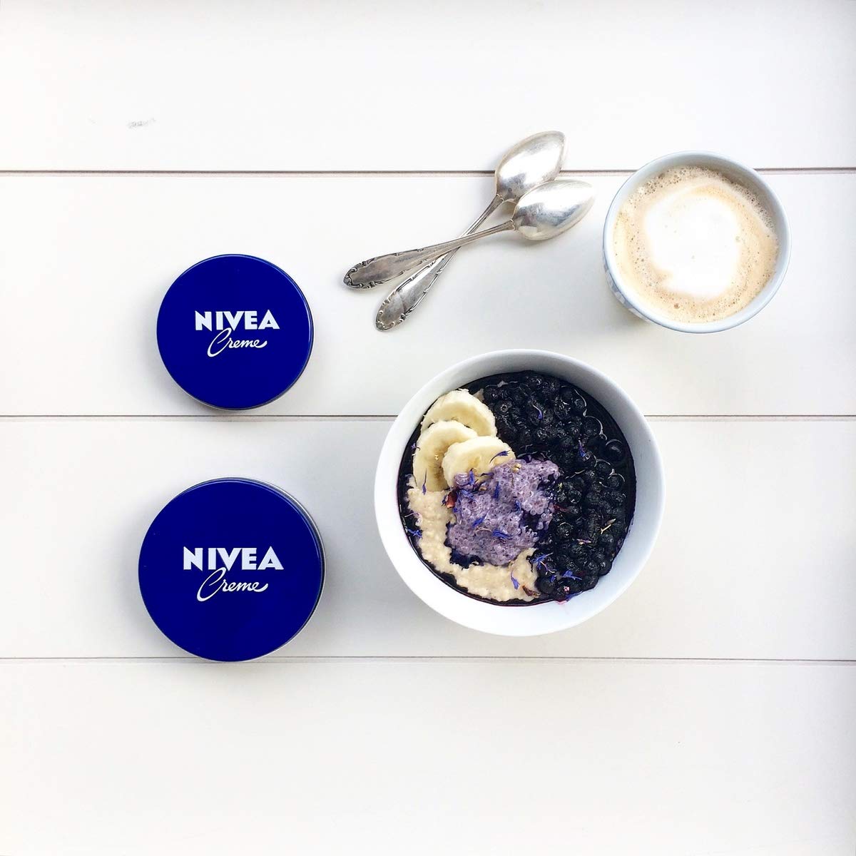 NIVEA Creme 200ml pack of three displayed
