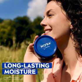 NIVEA Creme Daily Moisturizing Cream texture close-up