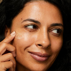 No7 Lift & Luminate Serum texture close-up