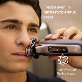 Norelco i9000 Electric Shaver Quick Clean Pod close-up
