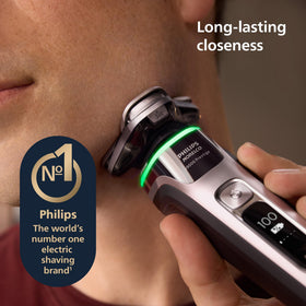 Norelco i9000 Prestige Electric Shaver charging stand