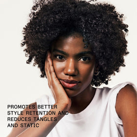 Olaplex N°.9 Bond Protector Hair Serum texture on hand