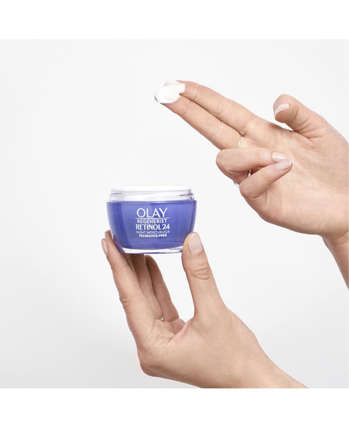 Olay Retinol + Peptide 24 Night Moisturiser lifestyle scene