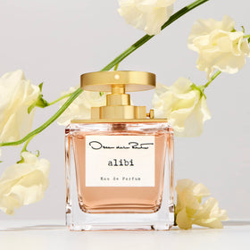 Oscar de la Renta Alibi Eau de Parfum bottle side view