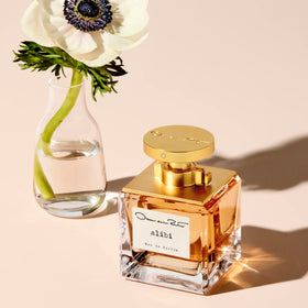 Oscar de la Renta Alibi Eau de Parfum packaging