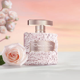 Oscar de la Renta Bella Rosa Eau de Parfum bottle side view